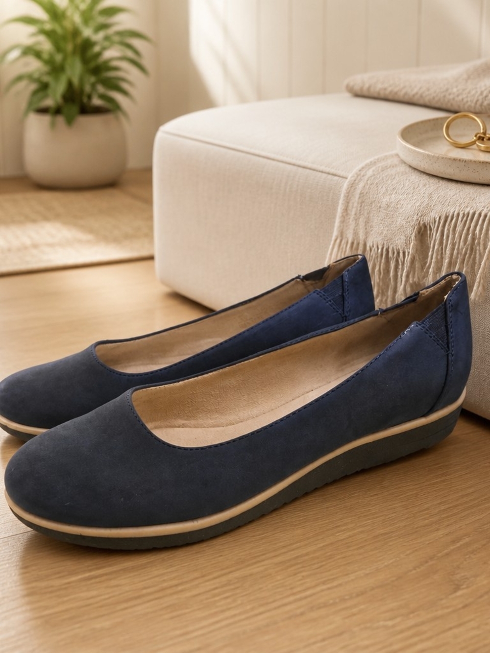 SOUL Naturalizer Navy Suede Comfort Flats